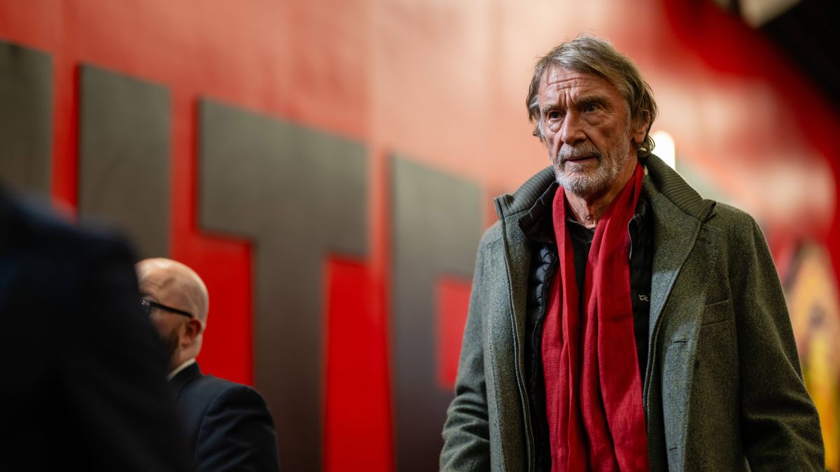 Man Utd Admits Ticket Errors Caused Fan Distress