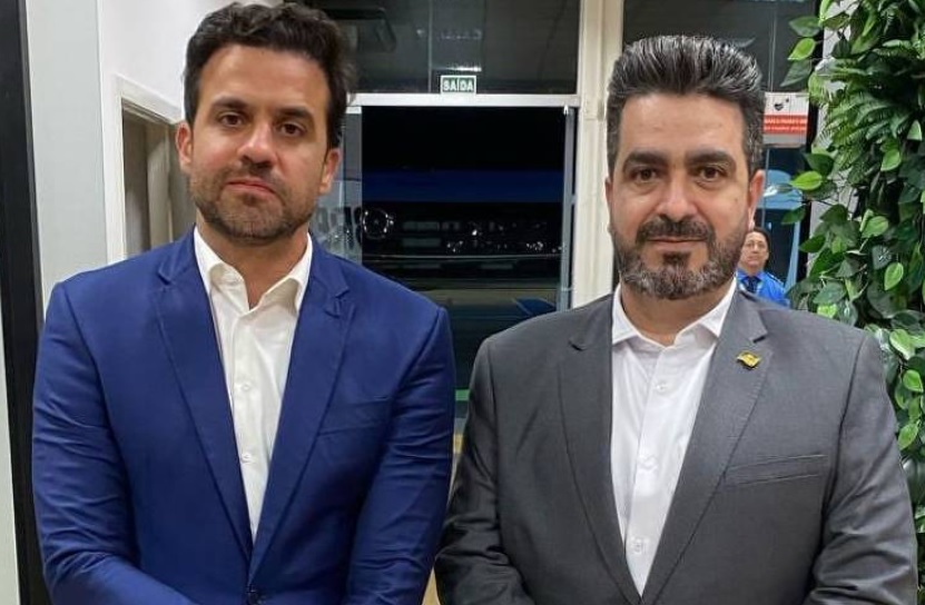 Apresente-se e Ganhe um iPhone! Pré-candidato à Presidência promete brinde especial