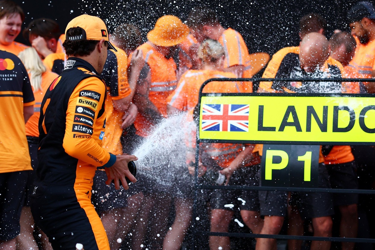 McLaren Emerges as F1 2026 Contender amid Technical War