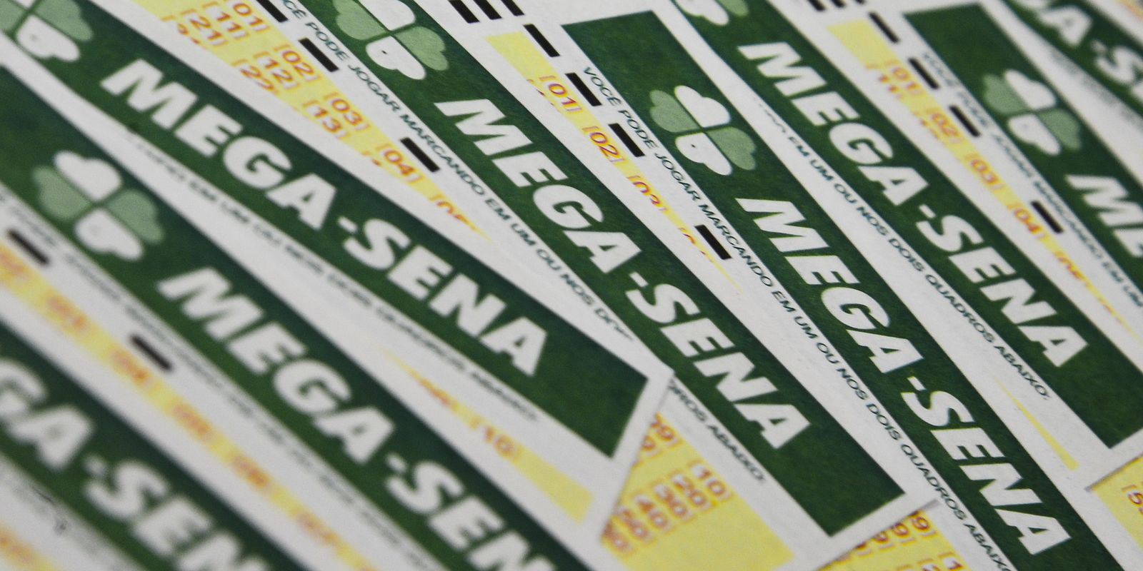 Mega-Sena acumula para R$ 165 milhões após ninguém acertar as seis dezenas