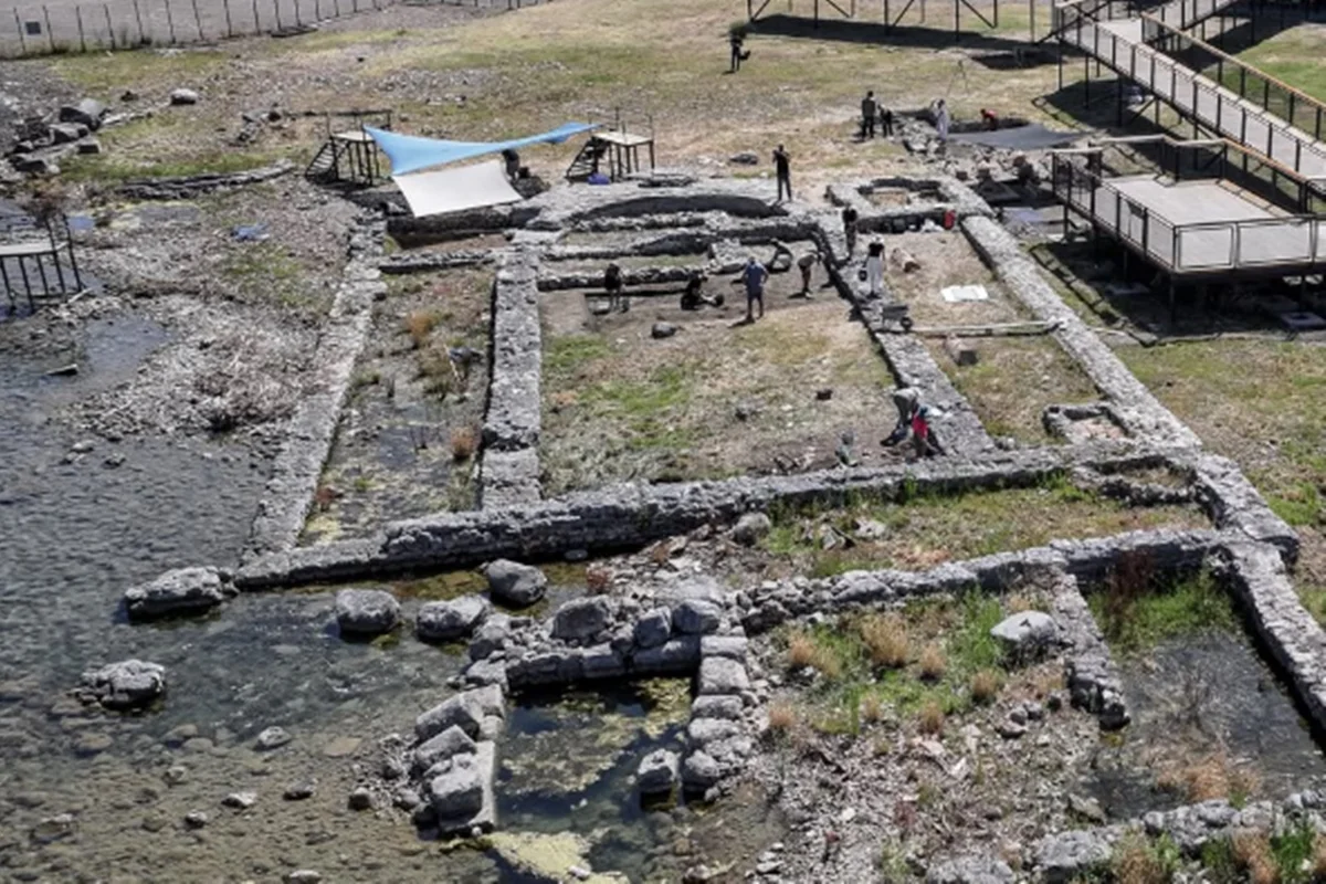 Igreja submersa no Lago İznik revela pistas de marco histórico do Cristianismo