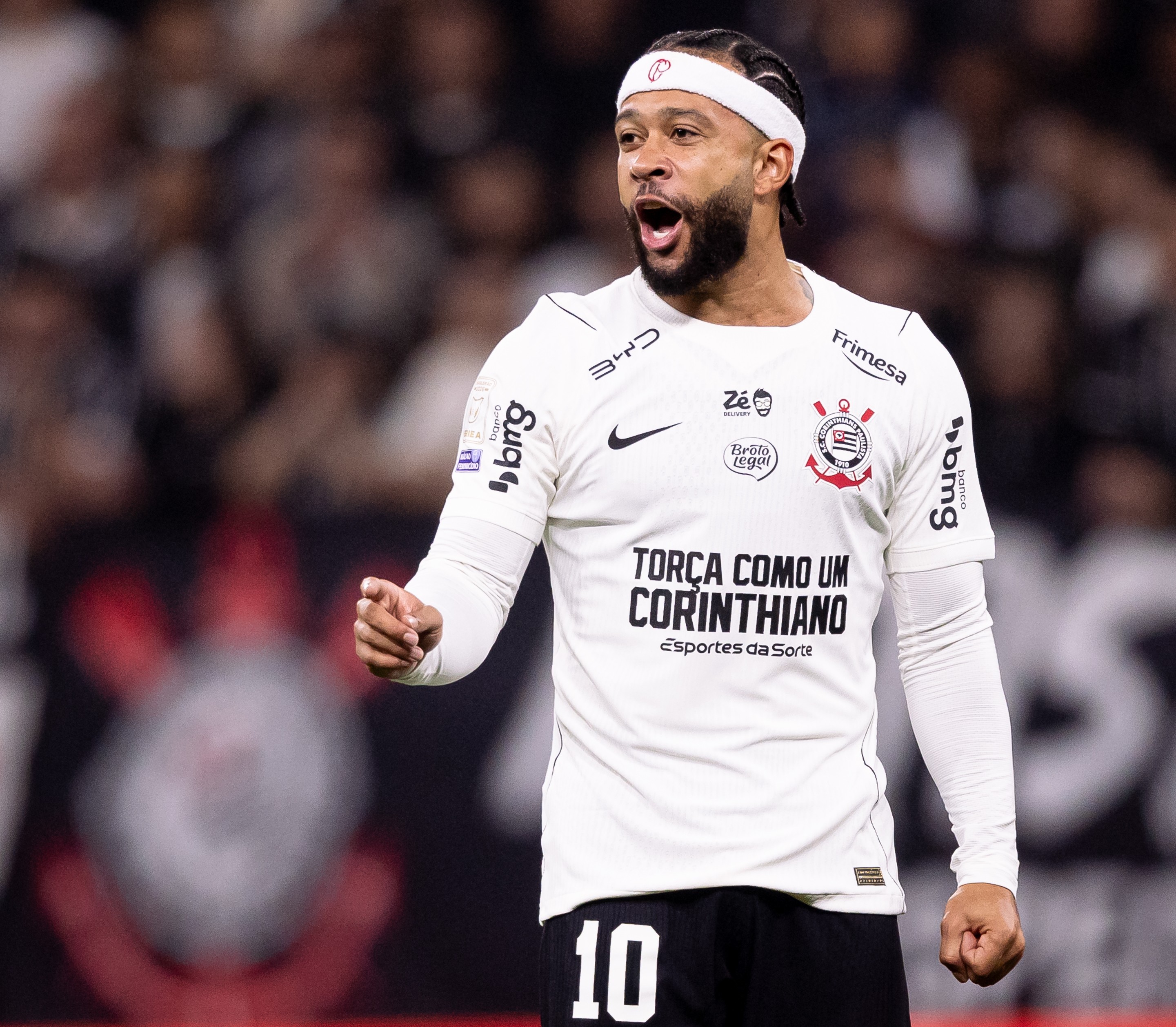 Corinthians faz publicação com Memphis antes de confronto crucial contra Inter