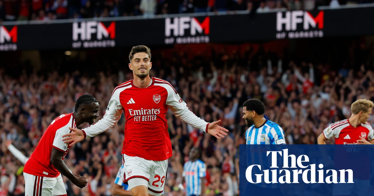 Arsenal Dominates Coventry 3-0 to Begin Premier League Title Defense