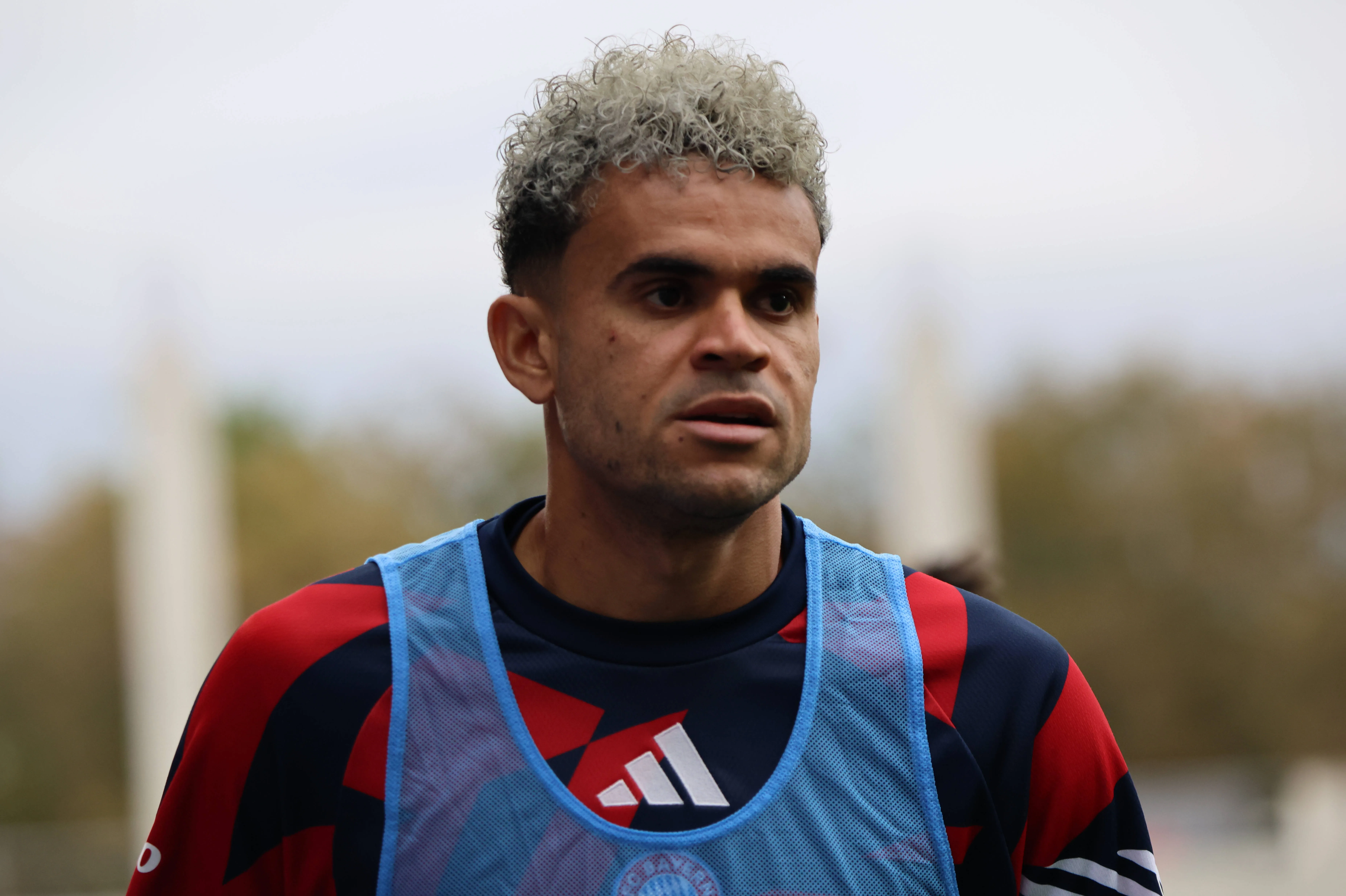 Luis Díaz avalia início do Bayern: 'Não somos o time da temporada passada'