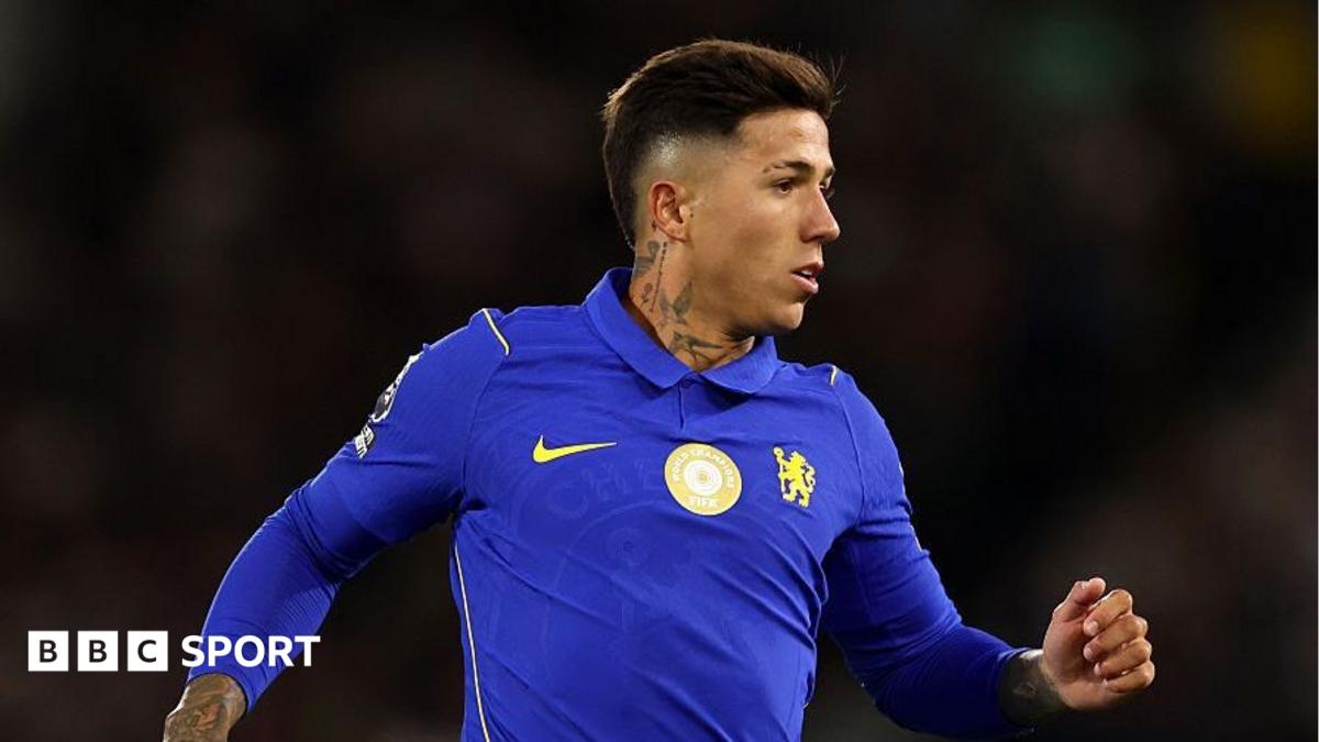 Manchester City Opens Talks with Chelsea for Enzo Fernandez Transfer Valued at £120 Million