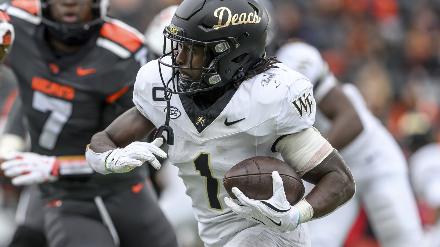 Aaron Jones Hails Vikings Rookie Demond Claiborne as 'Special Back'