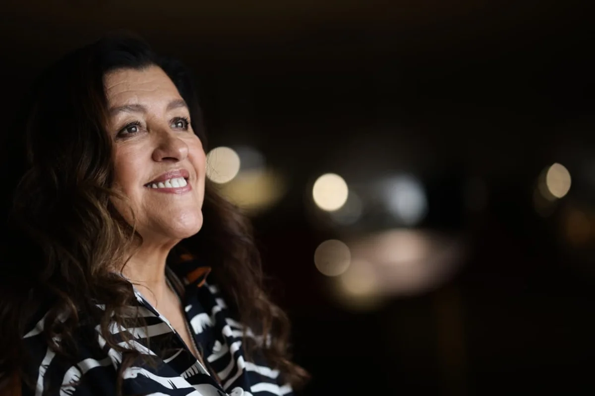 Regina Casé usa Lei Rouanet pela 1ª vez e rebate ataques de anos