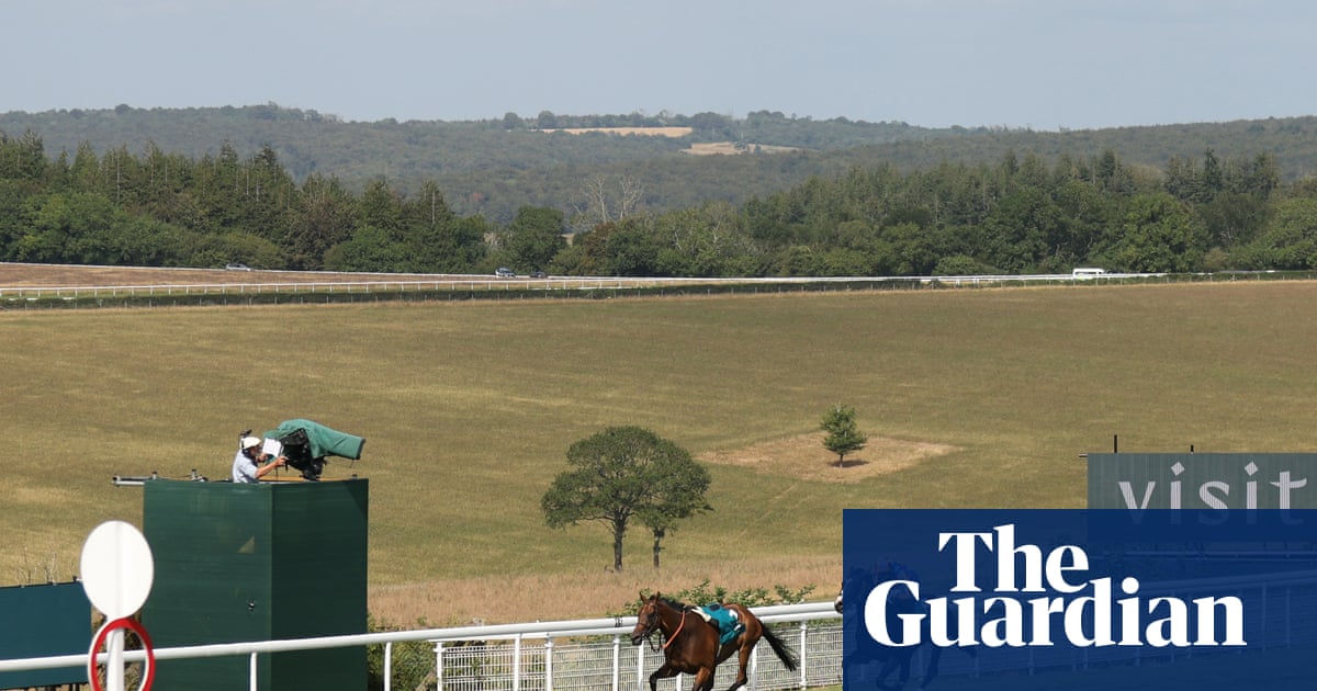 Moore’s Clutch Move as Loose Horse Causes Chaos in Goodwood Cup