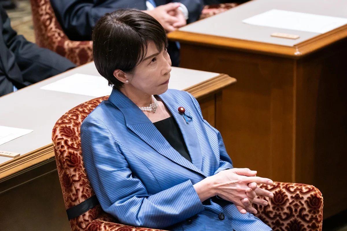 Tremor Faz Múltiplas Vítimas em Japão; Primeira-Ministra Exige Cuidado