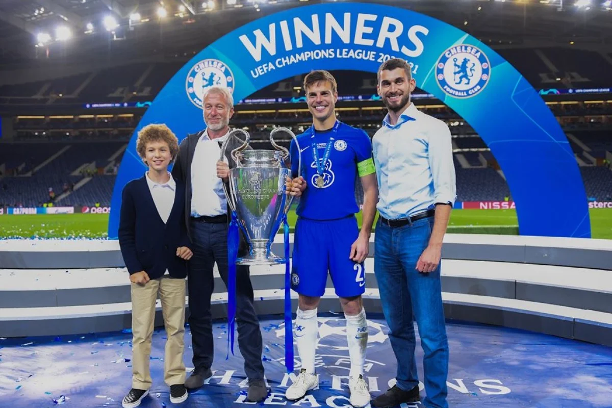 Chelsea é multado em R$ 68,2 milhões por 74 infrações da FA