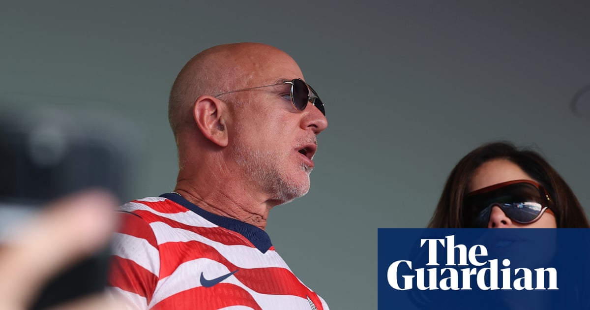 Jeff Bezos Consider Buying Into Liverpool: Rich Buyers Return to Football