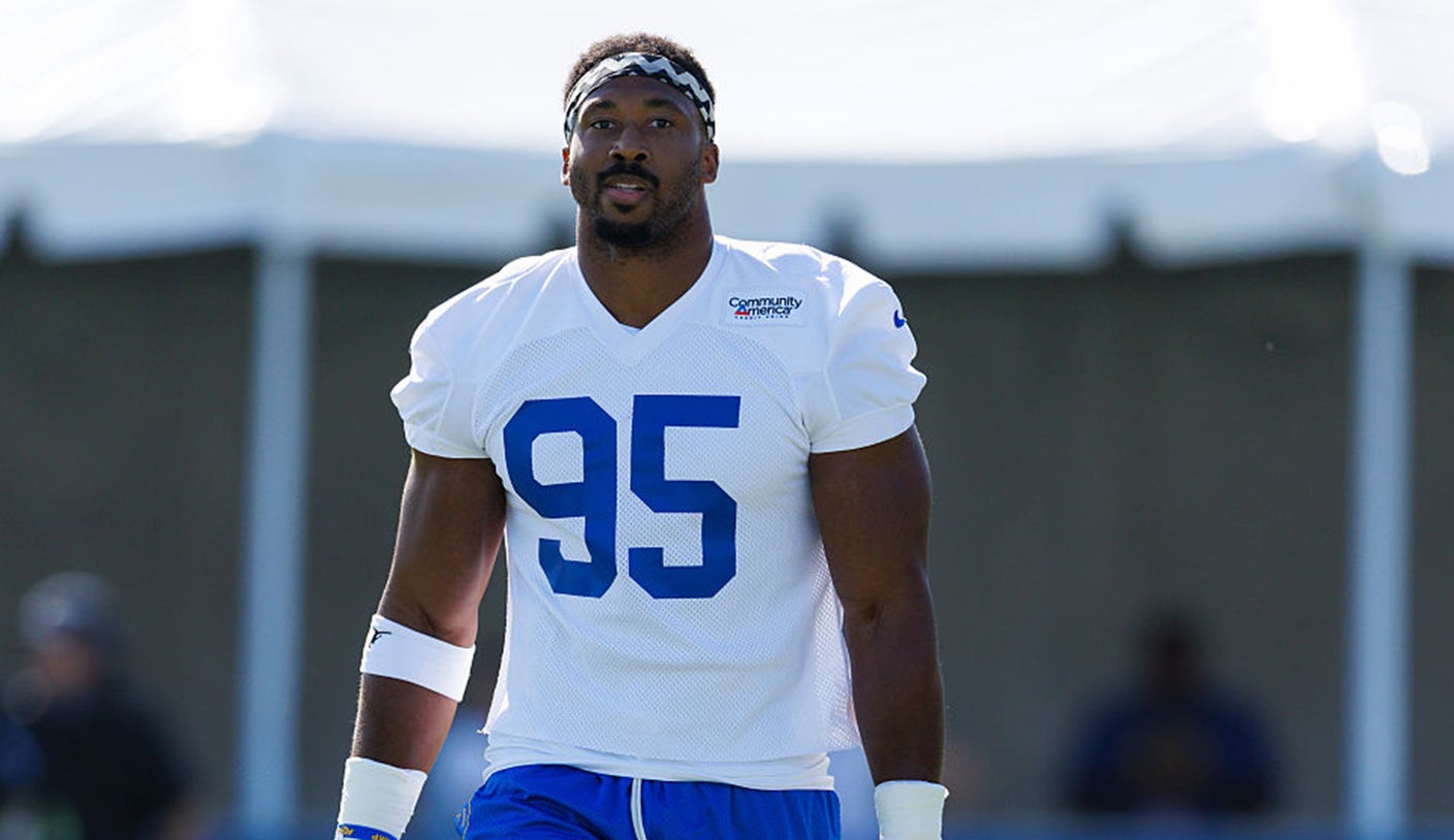 Myles Garrett Favored to Repeat as NFL DPOY in 2026