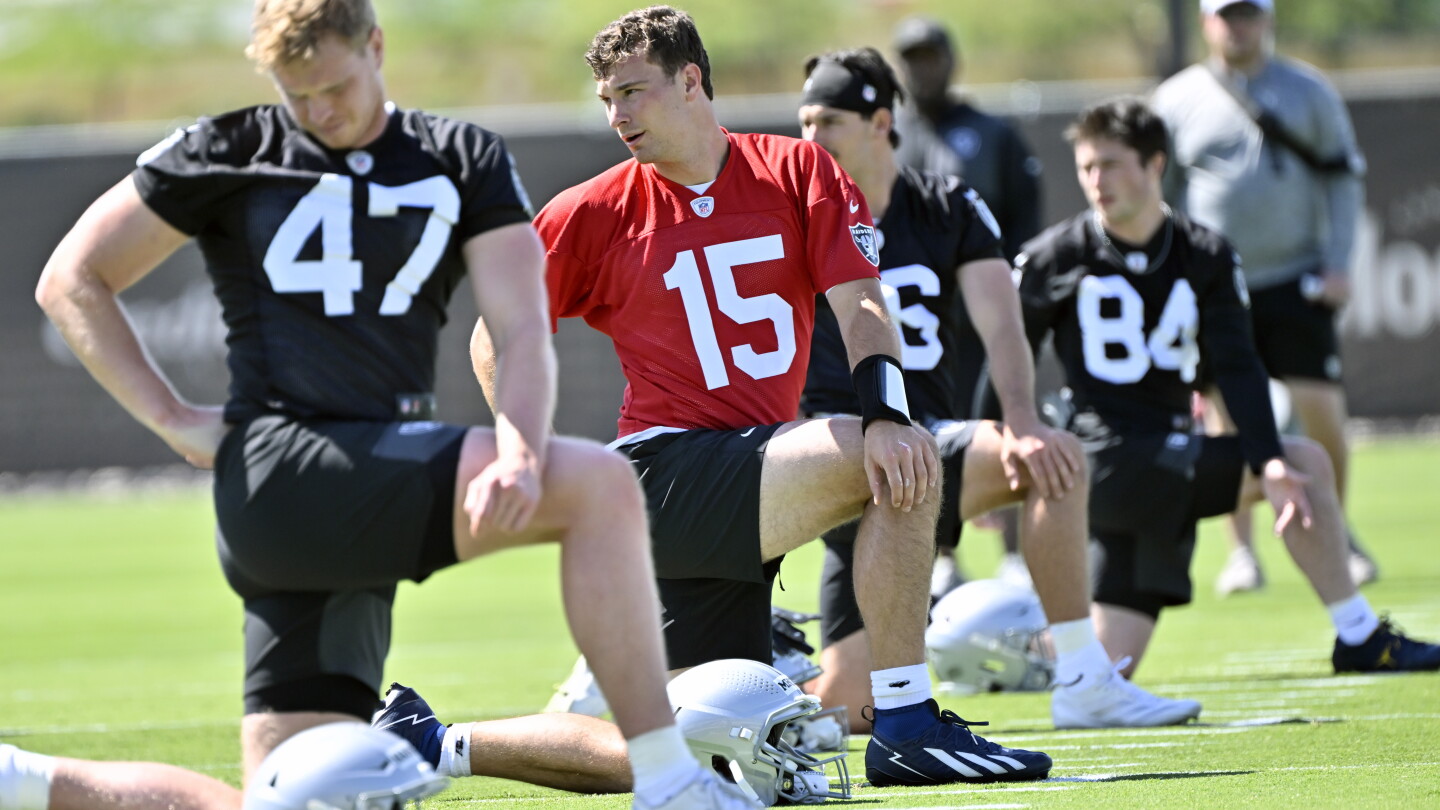 Raiders May Limit Mendoza to ‘Sprinkling’ During Training Camp