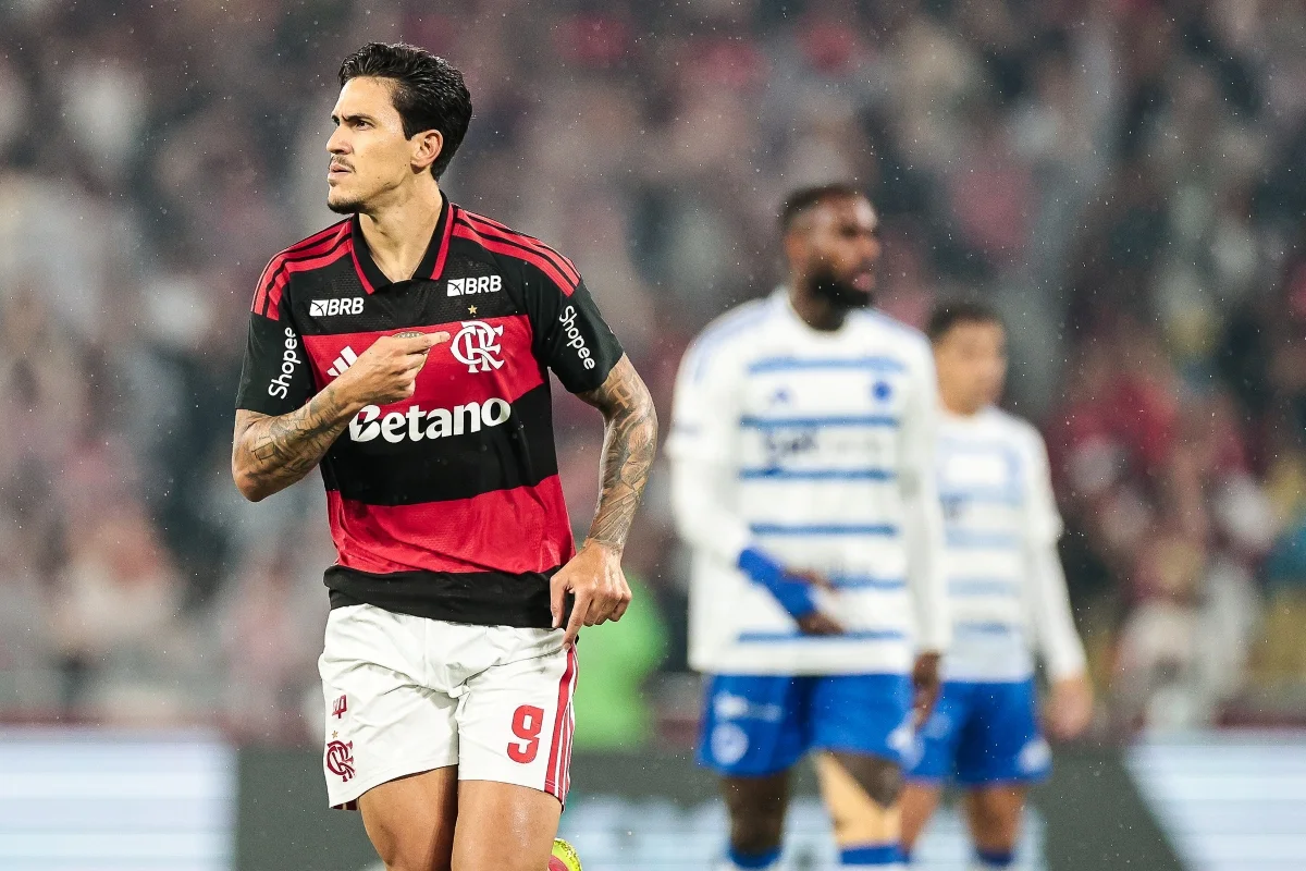 Pedro ultrapassa Viveros e fica na artilharia do Brasileirão