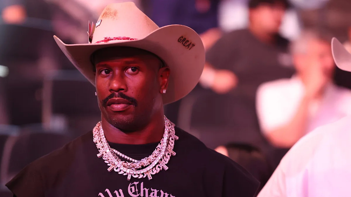Von Miller Joins Cowboys in Dream Come True