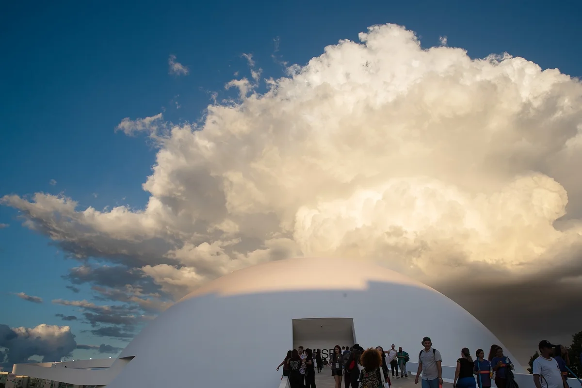 Exposição 'Utopias em construção' já está aberta ao público; conheça as obras de Niemeyer
