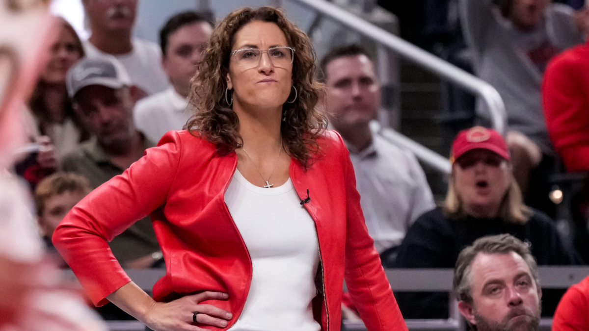 Indiana Fever Coach White Defends Players and Teams Backing