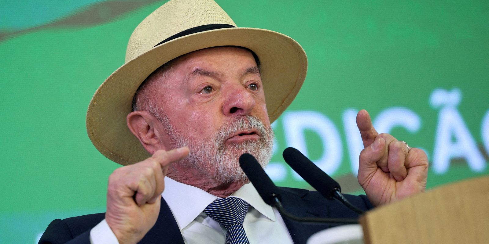 Lula chama de 'atitude irresponsável' revogação de visto de embaixadora nos EUA