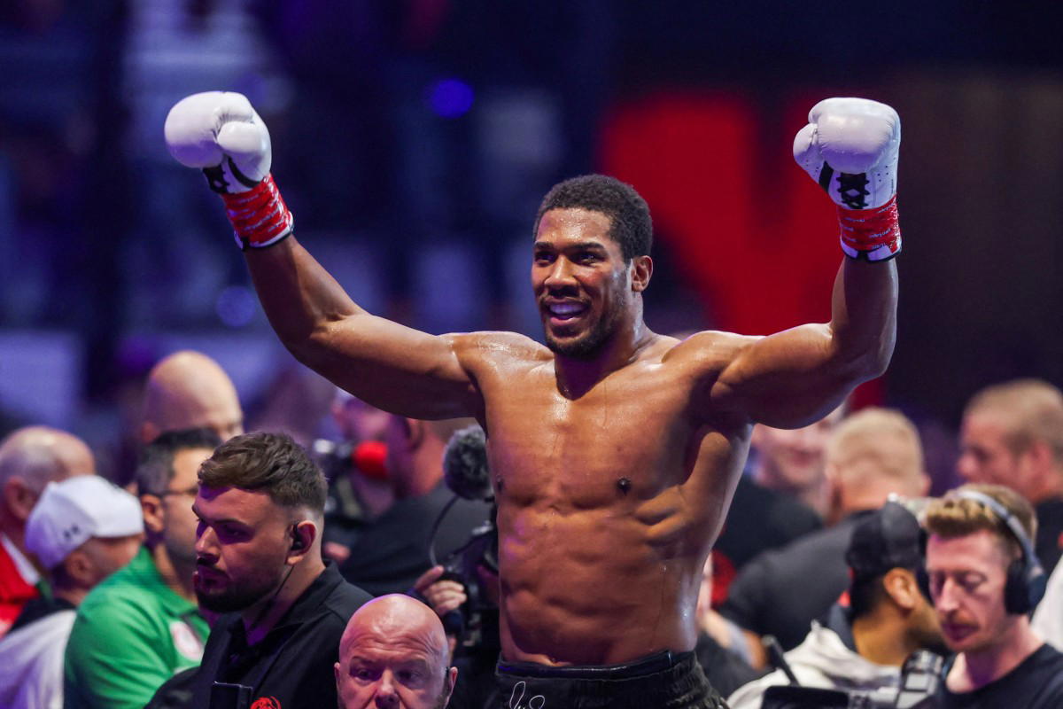 Anthony Joshua Wins Big, Dedicates Victory to Late Friends Sina and Latz