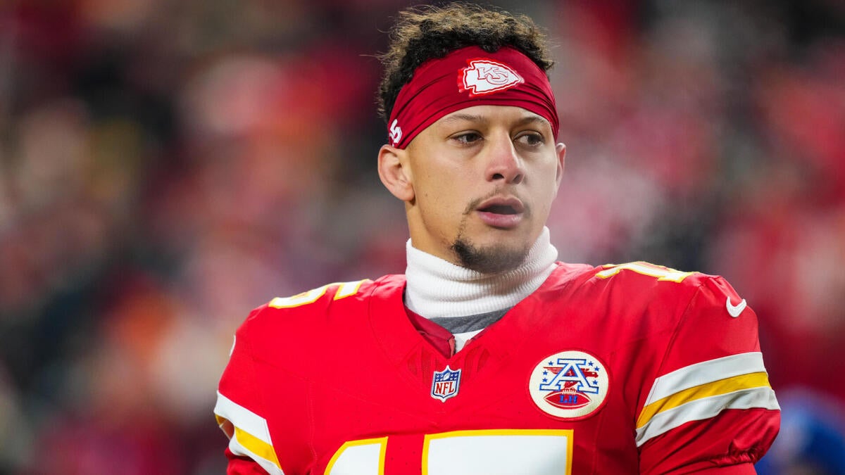 Quarterbacks Fall in 2026 Superflex Mock Draft; Analysis Reveals Unexpected Trends