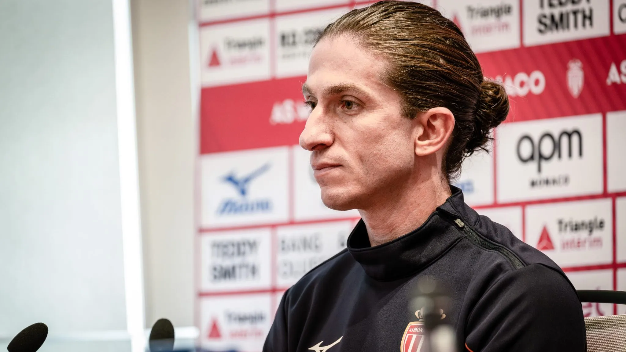 Filipe Luís perde Aladji Bamba por R$ 230 milhões para a Premier League