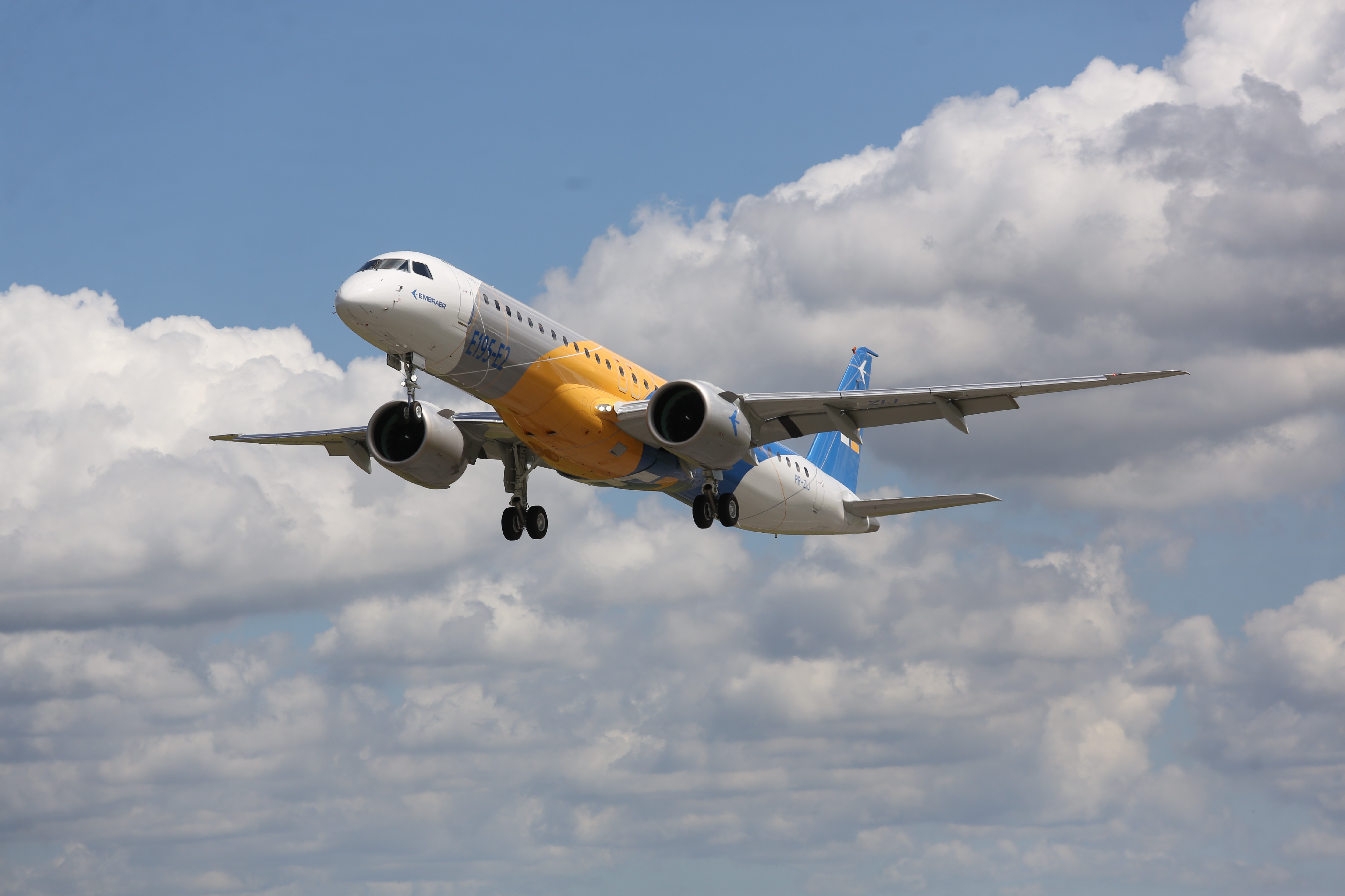 BNDES aprova financiamento de até R$ 3,7 bilhões para Embraer exportar jatos ao Canadá