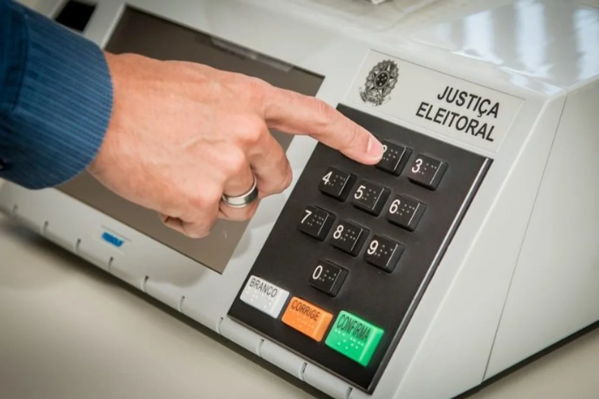 Candidatos ao GDF: sabatinas e panfletagem marcam agenda de segunda (17/8)