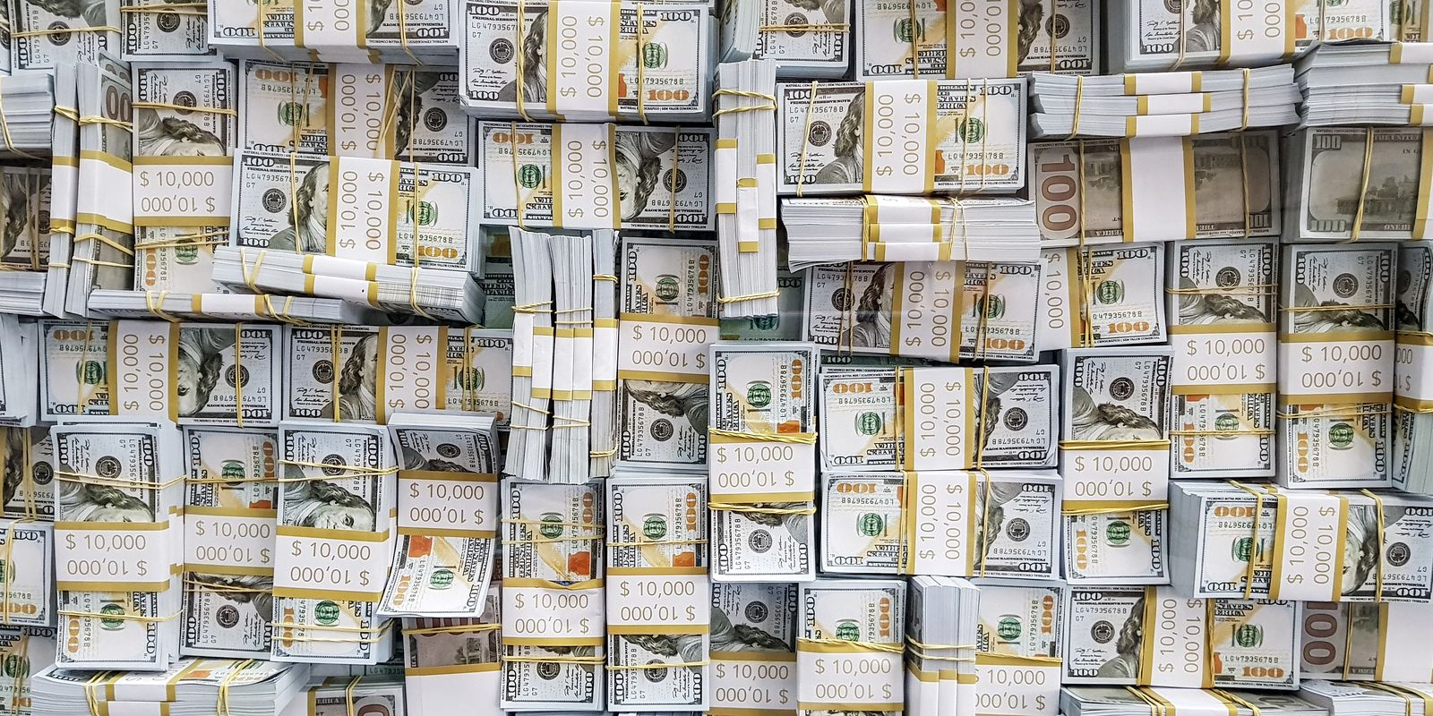 Dólar cai a R$ 5,14 e atinge menor valor em 10 dias com alívio global