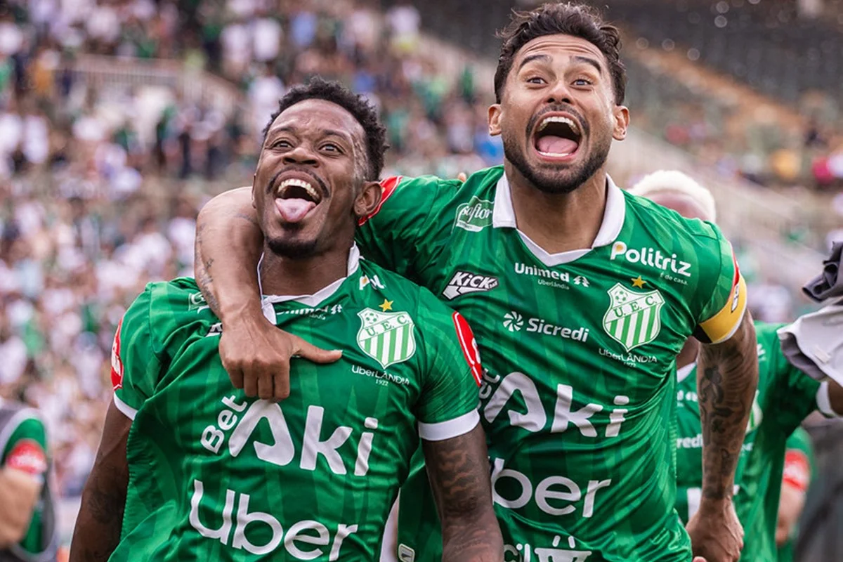 UberLÂNDIA-MG e CSA-AL se enfrentam após 46 anos em duelo decisivo