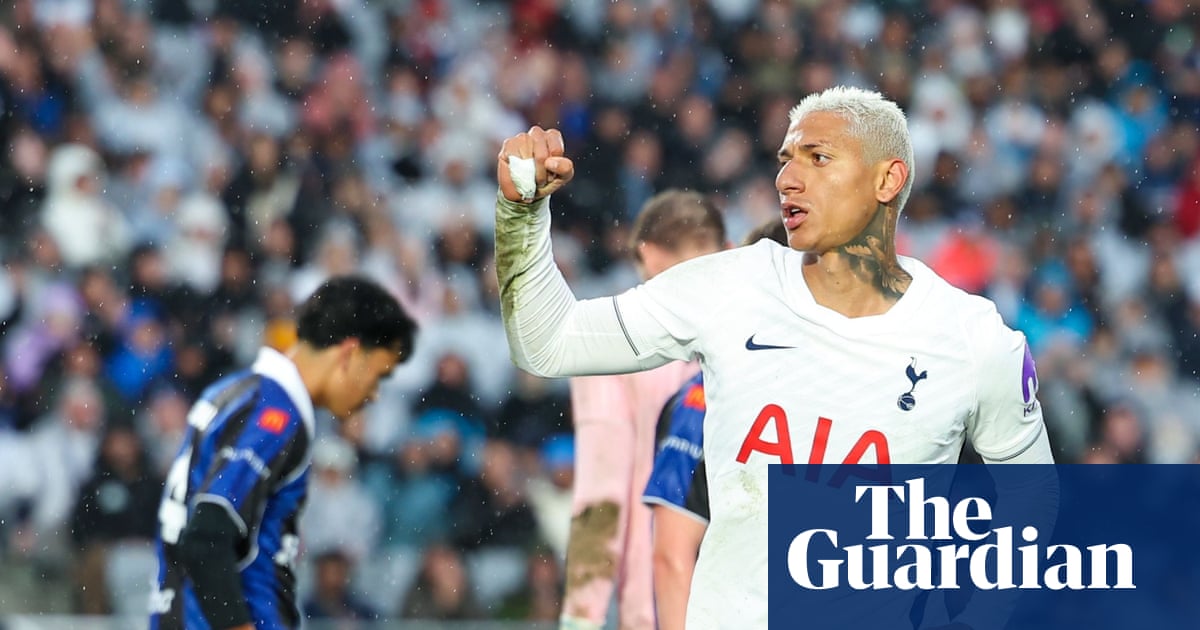 Spurs Win Over Auckland FC in Record-New Zealand Crowd