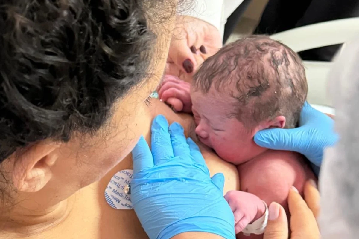 Mãe superou dificuldades na amamentação e virou doadora de leite no DF