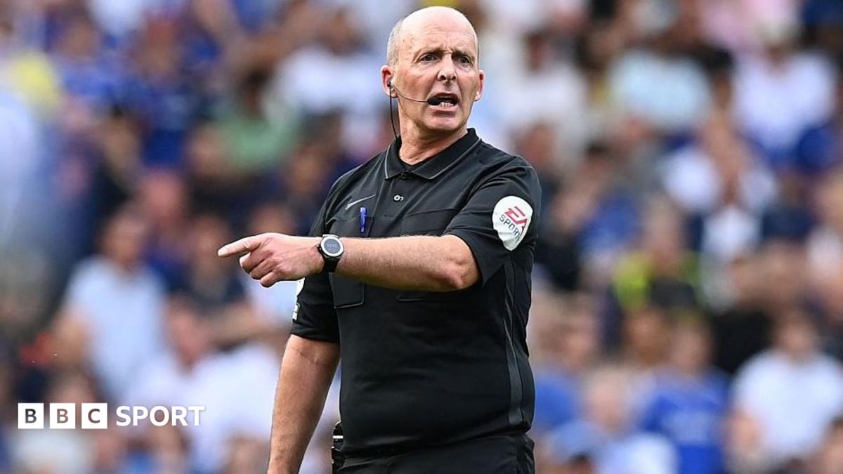 Mike Dean's 'mini-games' claim tested: How long did the ex-referee go without blowing his whistle?