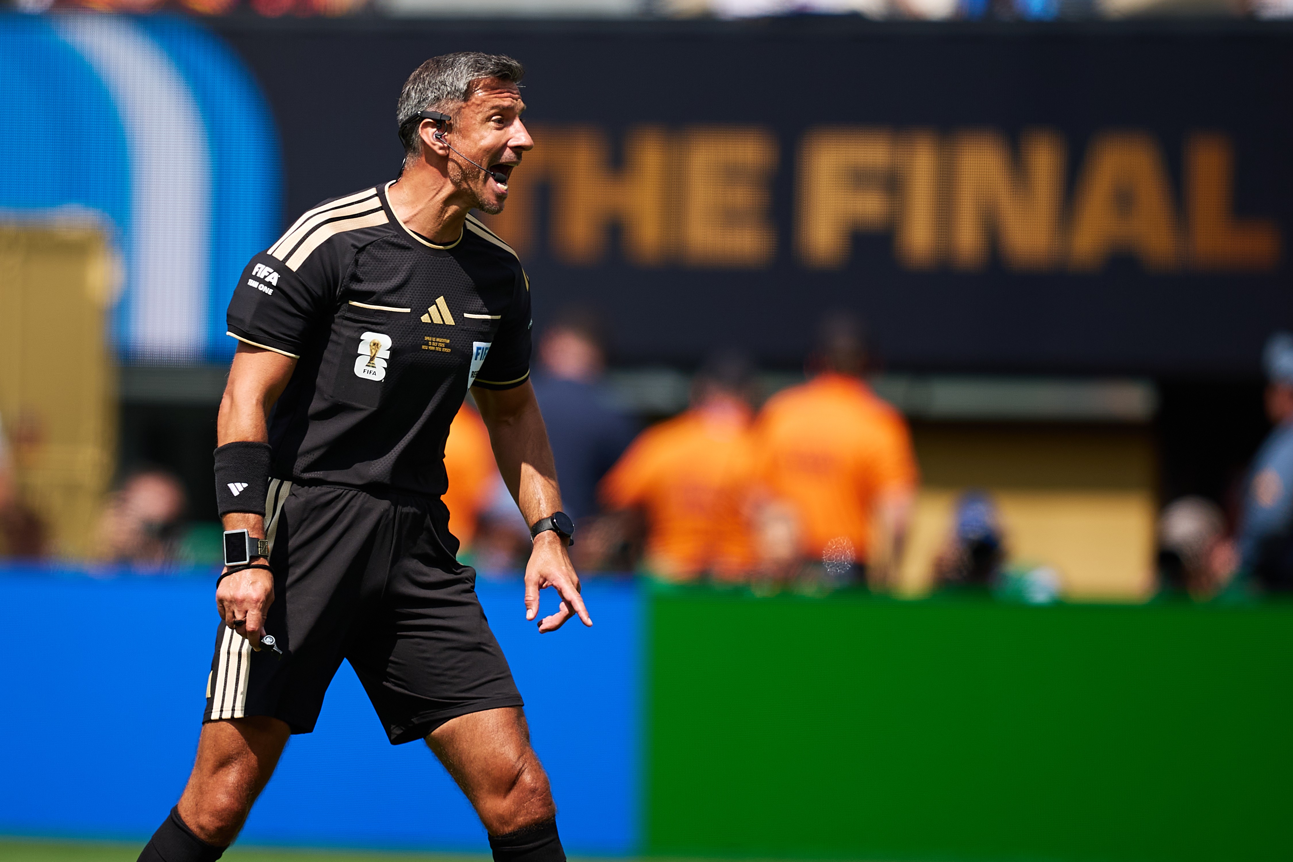 Árbitro Encerra Carreira um Dia após Final da Copa do Mundo