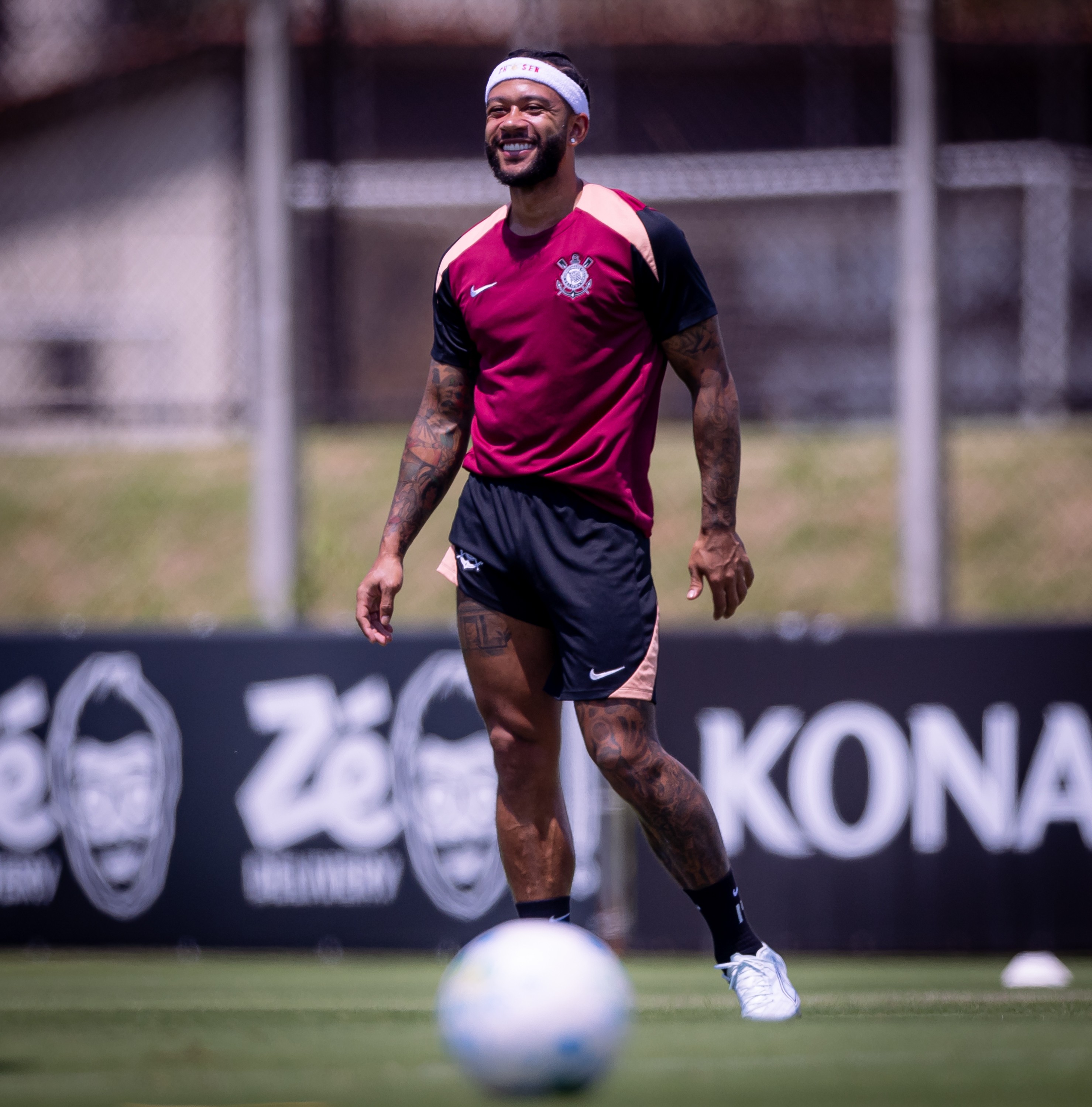 Corinthians e Memphis resolvem entraves para assinar prorrogação de contrato