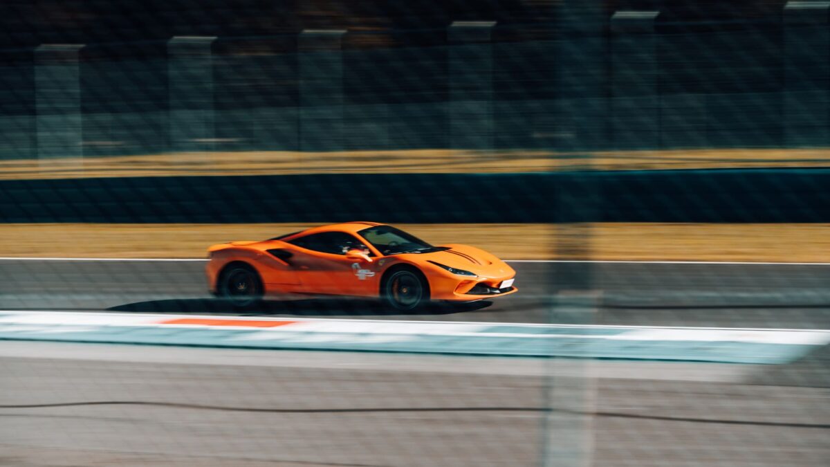 Turismo de Luxo: Viagens com Supercarros vêem em alta e fazem fortuna