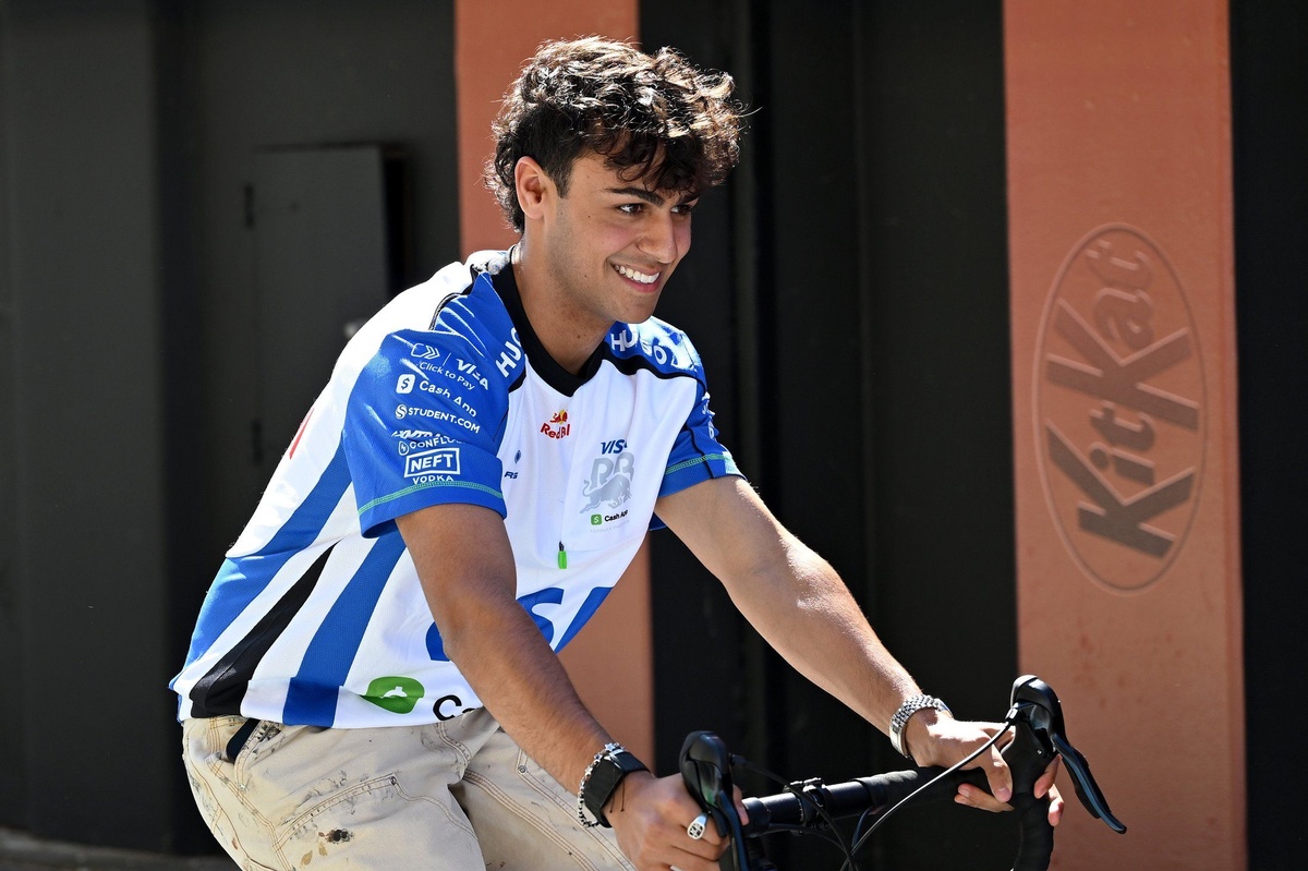 Behind the Scenes: Arvid Lindblad’s Impressive F1 Debut at Home Grand Prix