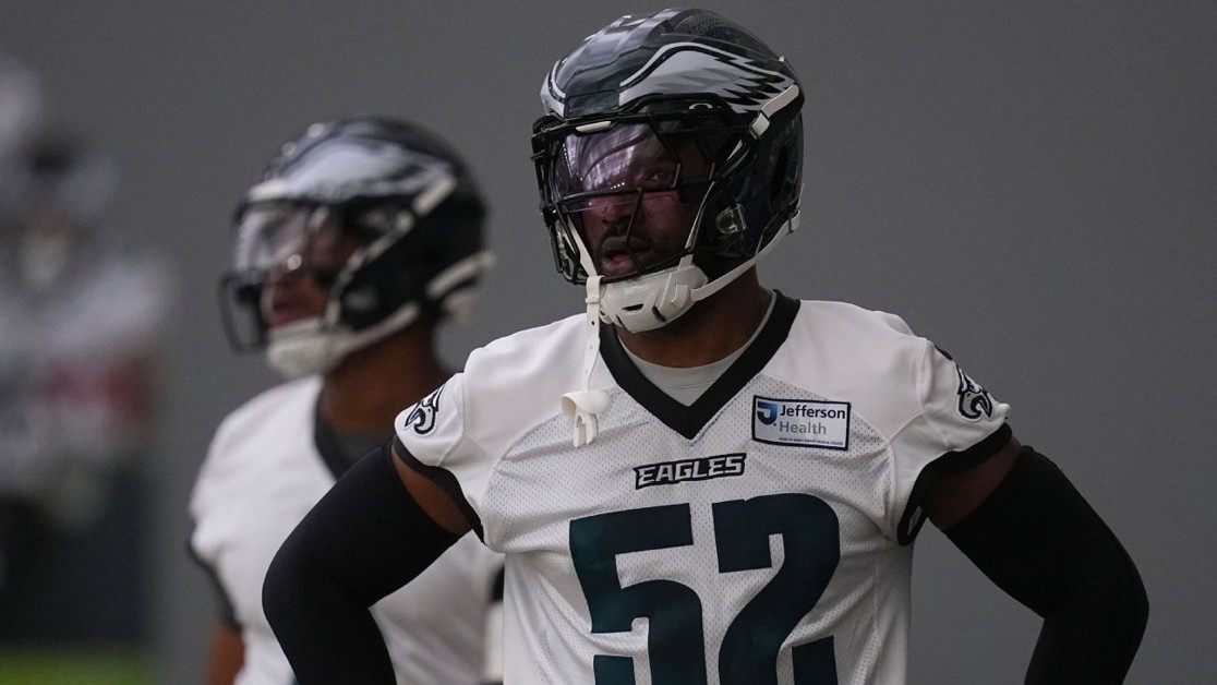 Eagles colocam Greenard na lista de inativos por lesão no peitoral