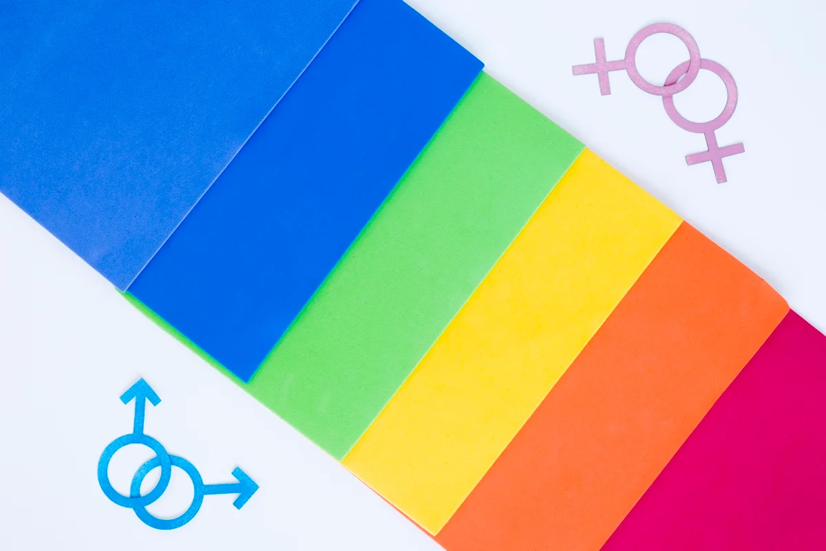 Estudo mostra que jovens LGBTQIAPN+ buscam assistência de saúde mental mais frequentemente