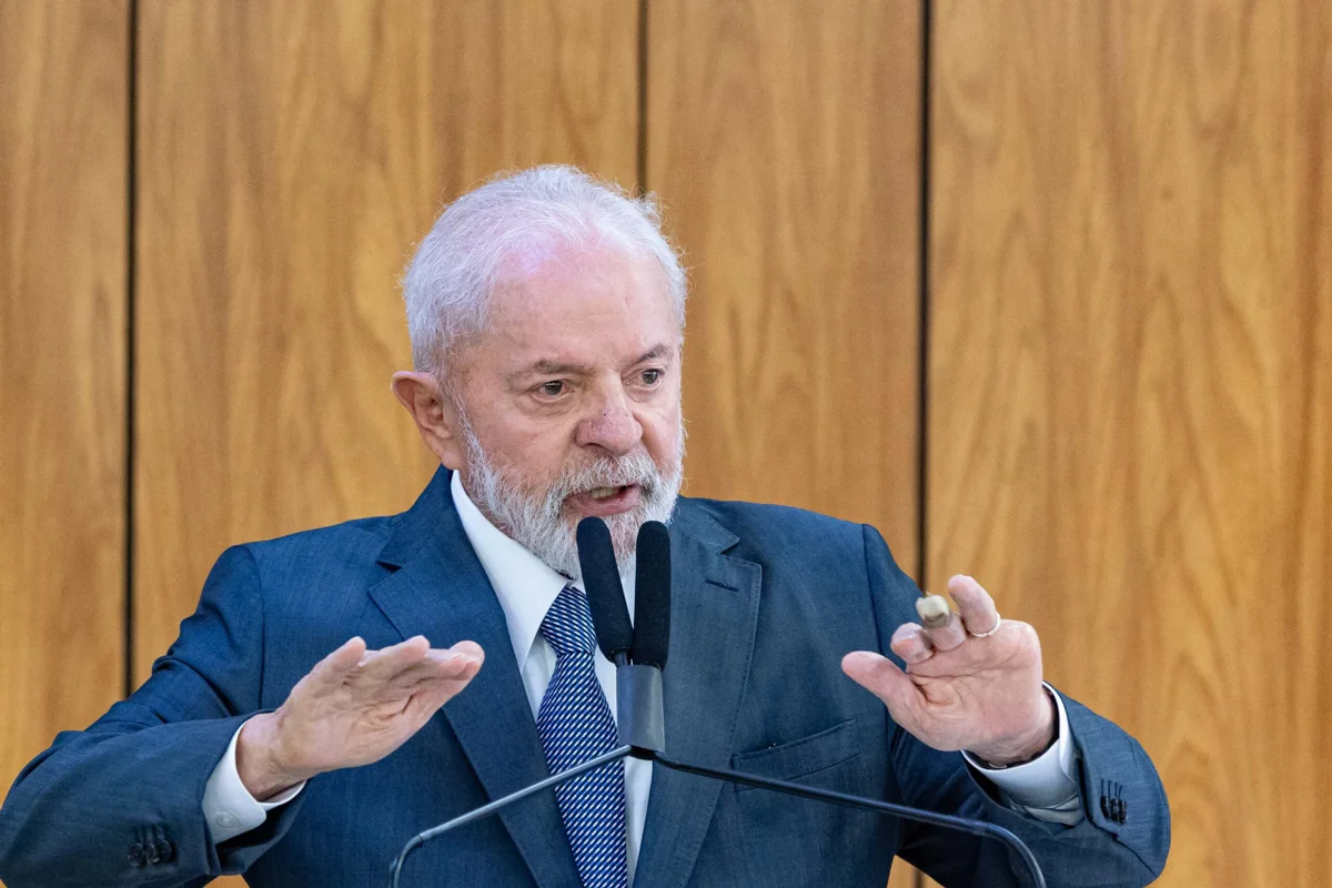 Lula ameaça 'panqueada' para quem tentar interferir nas eleições