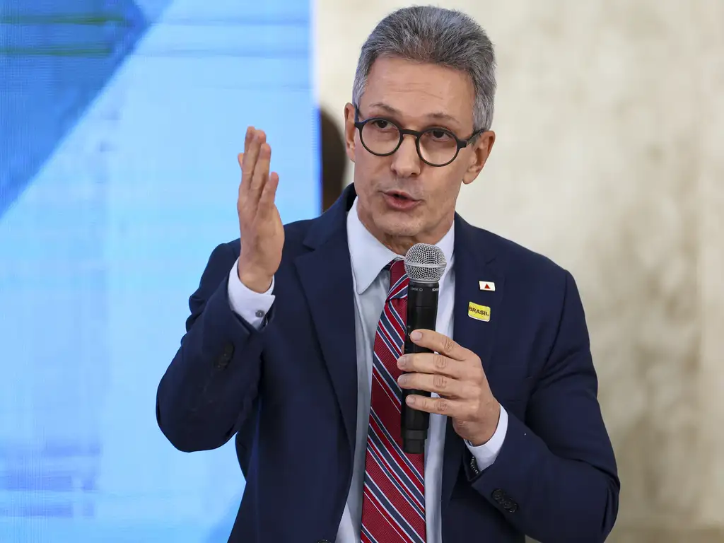 Zema nega indicação de Michelle como vice e afirma que apenas mencionou nome