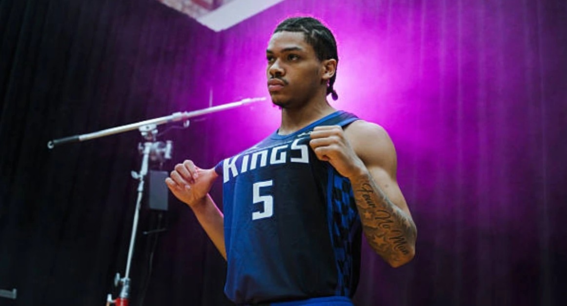 Acuff assume protagonismo na reconstrução do Kings