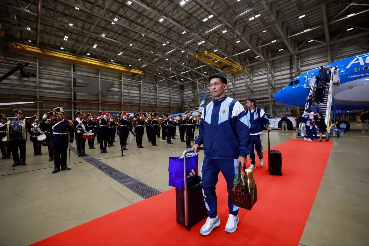 Semi-Líder, Argentina Chega em Buenos Aires Após Vice na Copa do Mundo