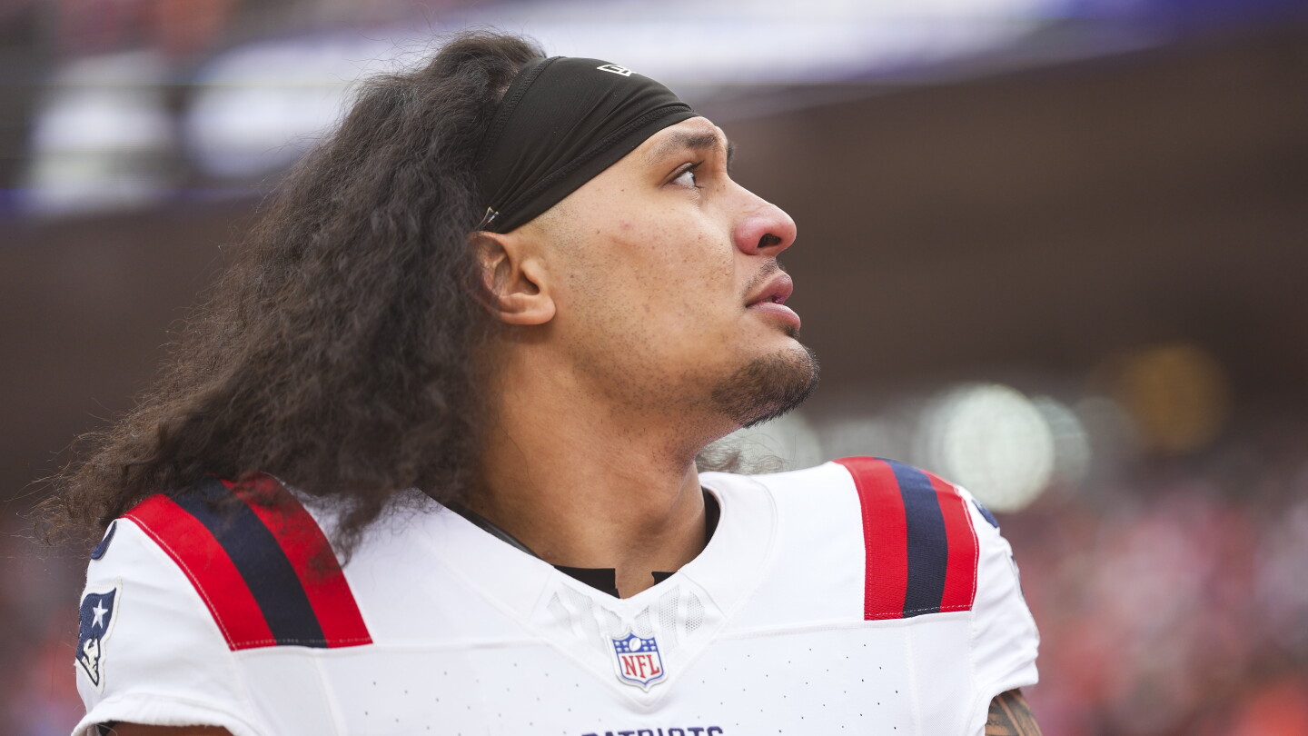 Jaguars bolster defense, sign veteran linebacker Jahlani Tavai
