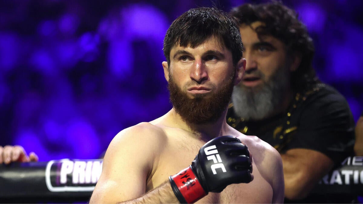 Ankalaev Urged to Withdraw but Fights On After Rib Injury