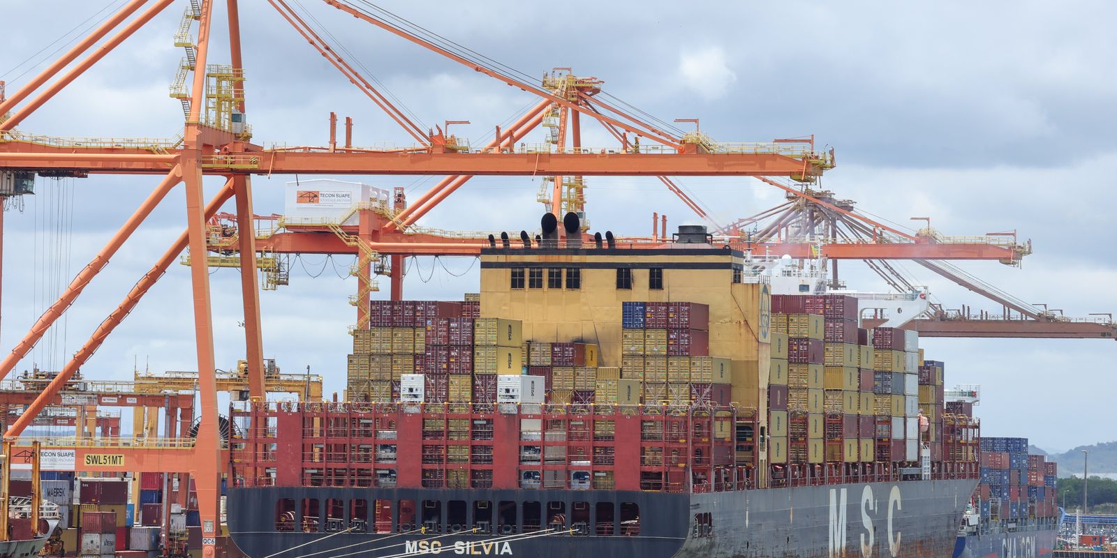 Balança Comercial de Julho Tem Superávit de US$ 7 Bi e Crescente Exportação