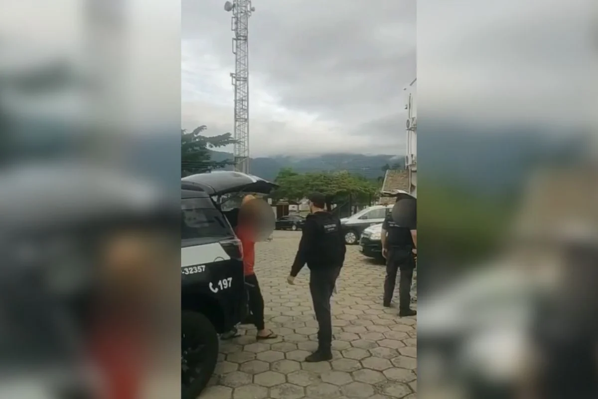 Mãe e filho são presos em operação contra homicídios no litoral