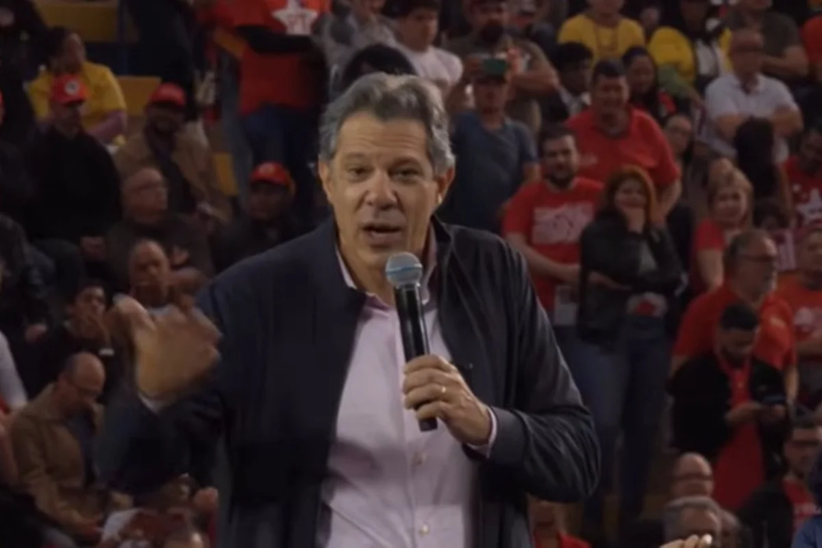 Haddad critica ataque de Milei a Moraes: 'Desrespeito às instituições'