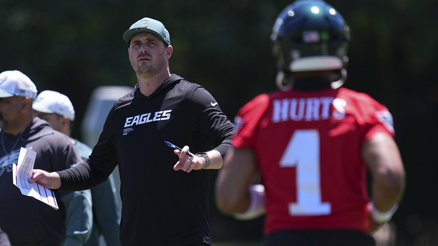 Nick Sirianni: New Eagles OC Sean Mannion Has 'Obsession to Get Better'