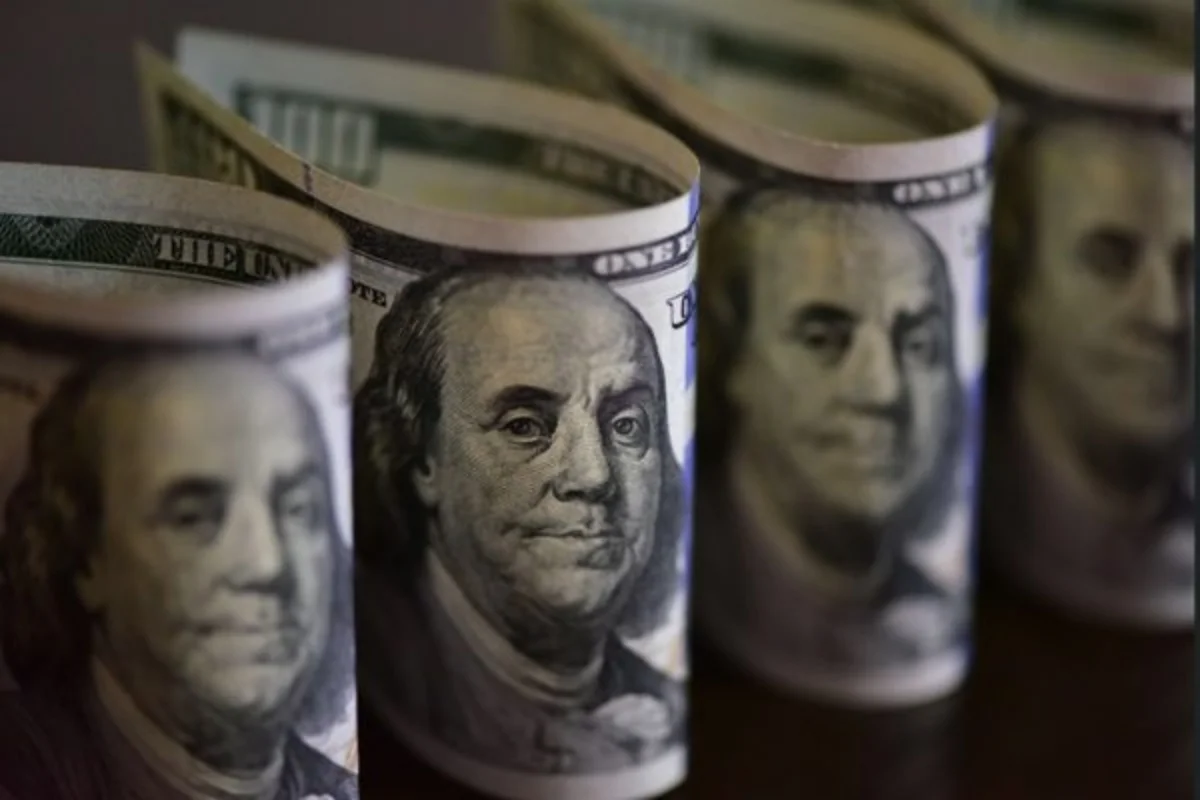 JPMorgan rebaixa recomendação do Brasil: dólar dispara e Bolsa afunda
